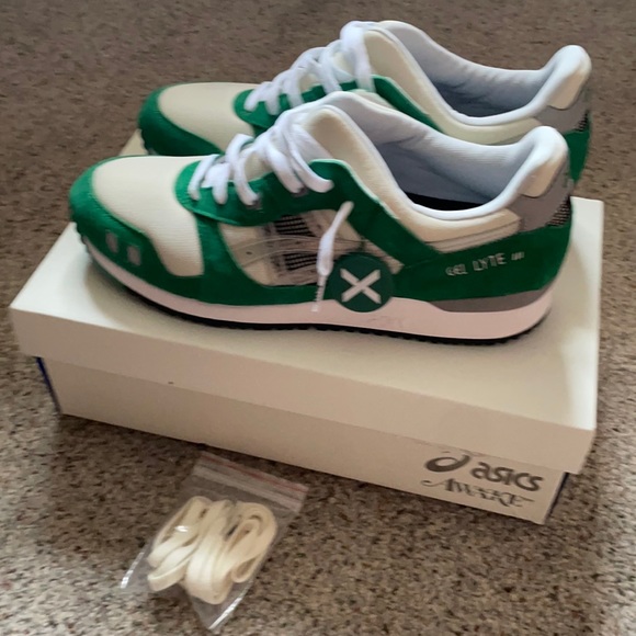 Asics - Picture 2 of 3